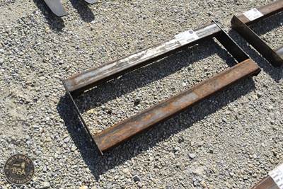 Kit Containers SKID STEER WELD-ON PLATE