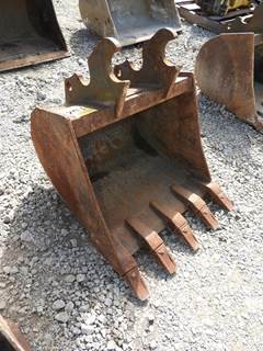Kubota 24" TOOTH EXCAVATOR BUCKET