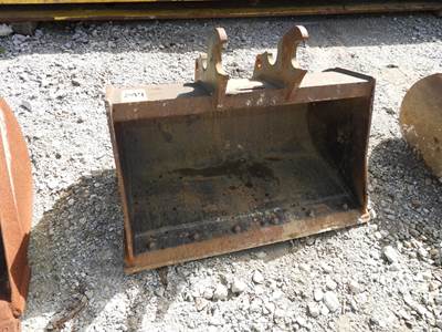 Kubota 36" TOOTH EXCAVATOR BUCKET