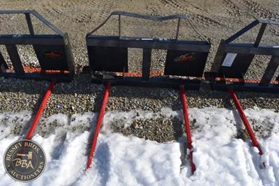 LANDHONOR BALE SPEAR ATTACHMENT