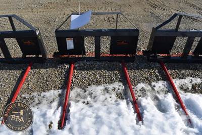 LANDHONOR BALE SPEAR ATTACHMENT