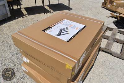 LANDHONOR CLAMP ON PALLET FORKS BUCKET FORKS ATTACHMENT
