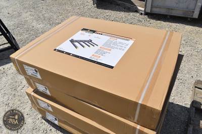 LANDHONOR CLAMP ON PALLET FORKS BUCKET FORKS ATTACHMENT