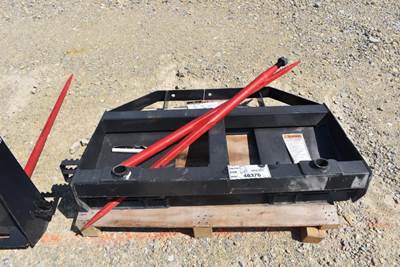 LANDHONOR DUAL BALE SPEARS ATTACHMENT