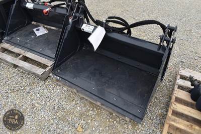 LANDHONOR MINI 4IN1 COMBO BUCKET ATTACHMENT
