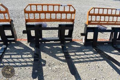 LANDHONOR PALLET FORKS ATTACHMENT