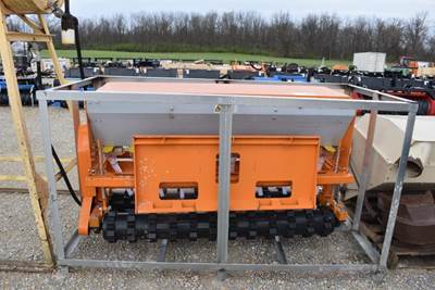 LANDHONOR SEEDER ATTACHMENT