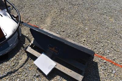 LANDHONOR UTILITY HITCH ADAPTER ATTACHMENT