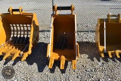 LYALS BUCKET ATTACHMENT