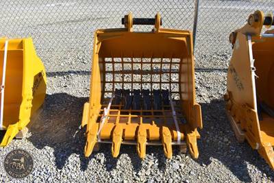 LYALS SKELETON BUCKET ATTACHMENT