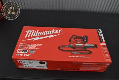 Milwaukee M18 2-SPEED GREASE GUN KIT
