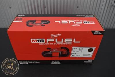 Milwaukee M18 BAND SAW