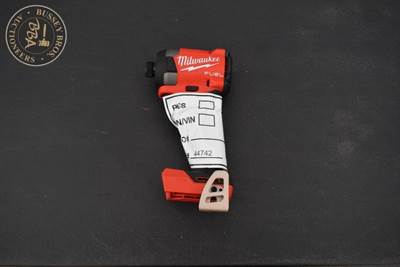 Milwaukee M18 IMPACT DRIVER