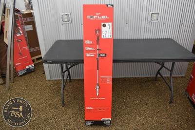 Milwaukee M18 POLE SAW