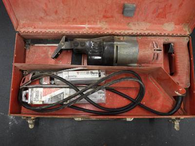 Milwaukee SAWZALL W/CASE