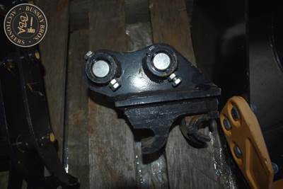 Mini QUICK COUPLER ATTACHMENT