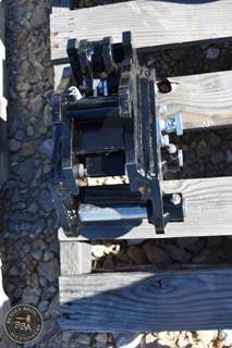 Mini QUICK HITCH ATTACHMENT