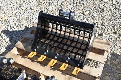 Mini SKELETON BUCKET ATTACHMENT