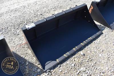 PABREAK BUCKET ATTACHMENT
