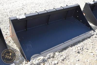 PABREAK BUCKET ATTACHMENT