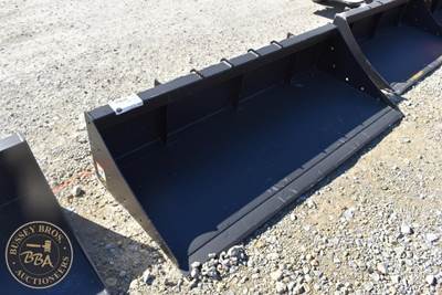 PABREAK BUCKET ATTACHMENT