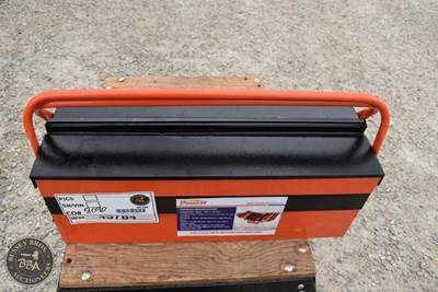 PABREAK FOLDING METAL TOOLBOX