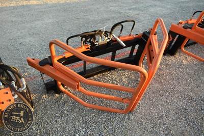 PABREAK HAY BALE SQUEEZE ATTACHMENT