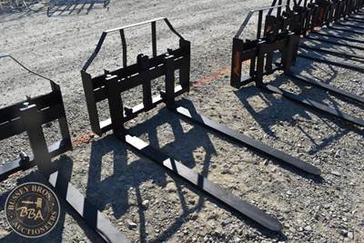 PABREAK PALLET FORK ATTACHMENT