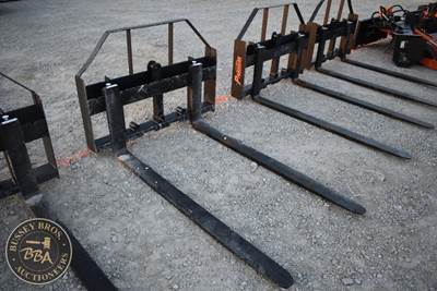 PABREAK PALLET FORK ATTACHMENT