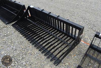 PABREAK ROCK BUCKET ATTACHMENT