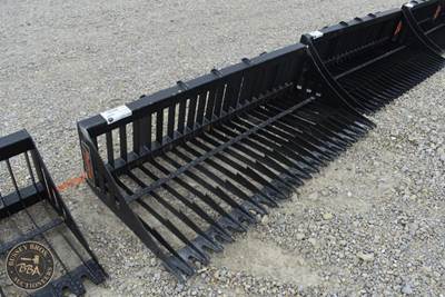 PABREAK ROCK BUCKET ATTACHMENT