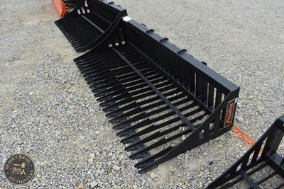 PABREAK ROCK BUCKET ATTACHMENT
