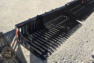 PABREAK ROCK BUCKET ATTACHMENT