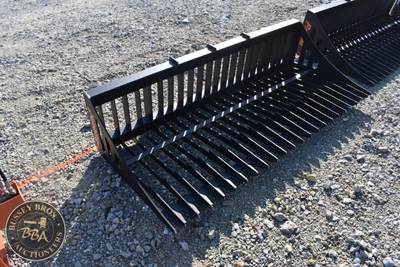 PABREAK ROCK BUCKET ATTACHMENT