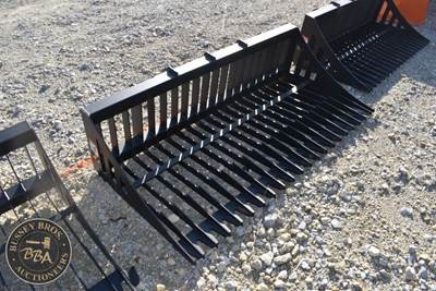 PABREAK ROCK BUCKET ATTACHMENT