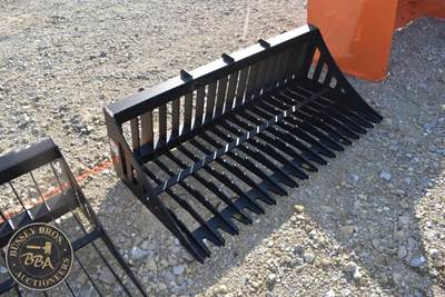 PABREAK ROCK BUCKET ATTACHMENT