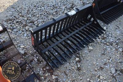 PABREAK ROCK BUCKET ATTACHMENT