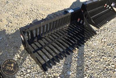 PABREAK ROCK BUCKET ATTACHMENT