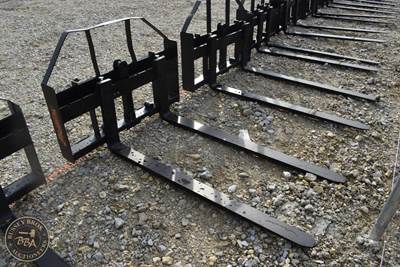 PABREAK SKID STEER PALLET FORK ATTACHMENT