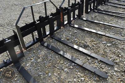 PABREAK SKID STEER PALLET FORK ATTACHMENT