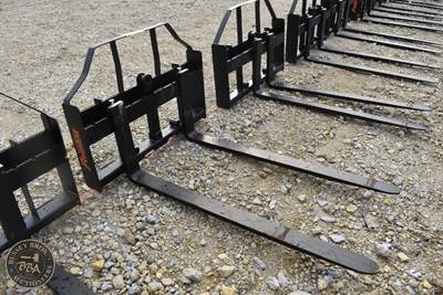 PABREAK SKID STEER PALLET FORK ATTACHMENT