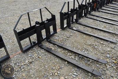 PABREAK SKID STEER PALLET FORK ATTACHMENT