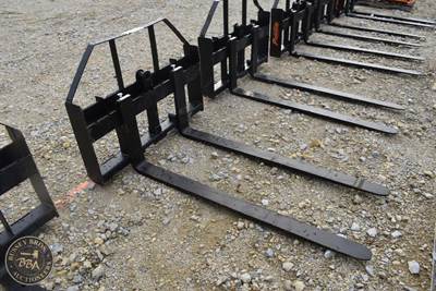 PABREAK SKID STEER PALLET FORK ATTACHMENT