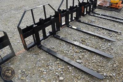 PABREAK SKID STEER PALLET FORK ATTACHMENT