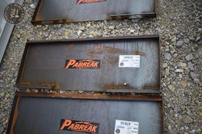 PABREAK SKID STEER WELD-ON ATTACHMENT PLATE