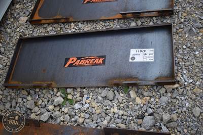PABREAK SKID STEER WELD-ON ATTACHMENT PLATE