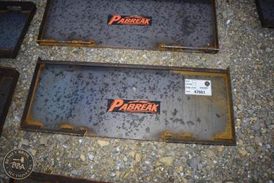 PABREAK SKID STEER WELD-ON ATTACHMENT PLATE