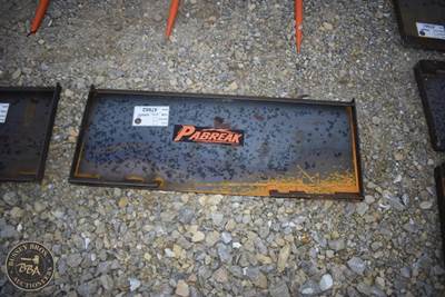 PABREAK SKID STEER WELD-ON ATTACHMENT PLATE