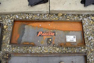 PABREAK SKID STEER WELD-ON ATTACHMENT PLATE