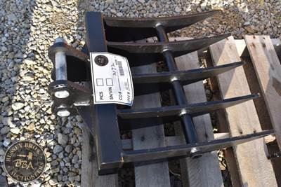 SDLANCH MINI EXCAVATOR ROOT RAKE ATTACHMENT